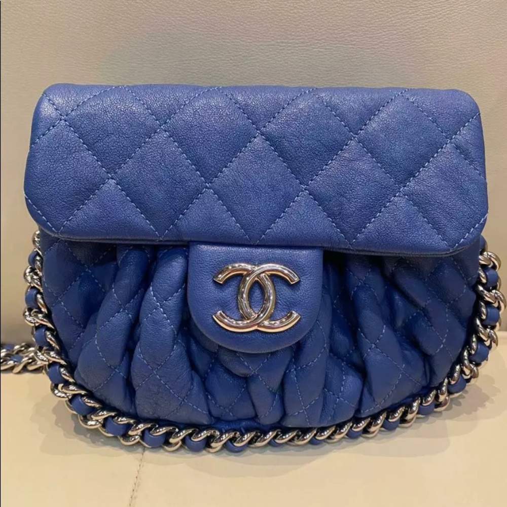 ‼️SOLD‼️Chain Around Blue Quilted SHW - Picture 4 of 15